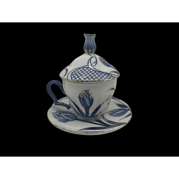 Bombay Company VTG Lidded Teacup and Saucer Set Collectible Blue/White Floral  1 - Picture 2 of 16